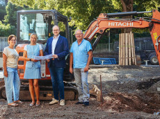 Startschuss f�r die Neugestaltung des Schulhofs der Neuerburg-Grundschule in Niederbreitbach