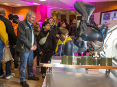 11.000 Menschen tauchten bei der "Nacht der Technik" in Technikwelt und Handwerk ein