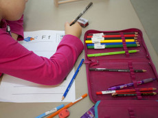 Nicole nrgelt  ber Einschulungswettbewerbe