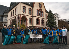 Neujahrsputz in Betzdorf: Ahmadiyya-Jugend startet das Jahr mit Einsatz f�r Stadtbild und Gemeinwohl