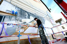 Kunstwerk verschnert Fassade der Neuwieder Bckerei