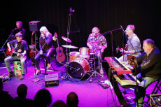 "OldStars" begeistern im Neuwieder Schlosstheater