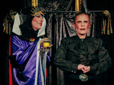 Mrchenfinale des Petermnnchen-Theaters in Westerburg: "Schneewittchen und die sieben Zwerge" begeistert Gro und Klein