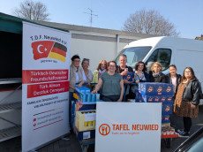 Solidarit�t im Ramadan: T�rkisch-Deutscher Freundschaftsverein kocht f�r Bed�rftige
