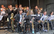 Musikalische Hommage an Peter Herbolzheimer in Engers