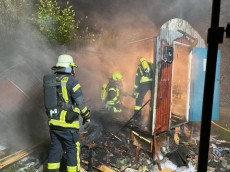 Brandeinsatz in den fr�hen Morgenstunden in Pracht