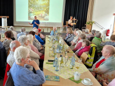 Mit Leichtigkeit in den Fr�hling: Seniorennachmittag in Horhausen mit "Fr�hjahrsputz f�r die Seele"