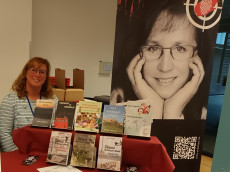 Signierstunde mit Ulrike Puderbach bei Thalia in Neuwied am 8. November ab elf Uhr