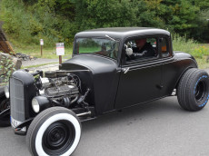 Groes Oldtimertreffen und groe Trauer im Stffel Park in Enspel