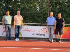 Sanierung abgeschlossen: Kunststofflaufbahn im Burbach-Stadion erstrahlt in neuem Glanz