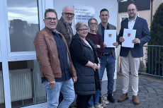 Erster F�rderbescheid zur St�rkung der medizinischen Versorgung �bergeben