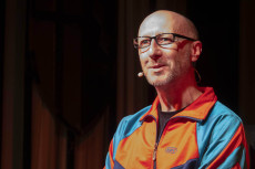 Kabarettist Ralf Senkel kommt nach Dierdorf in die Alte Schule