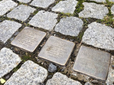 Shoah-Gedenktag in Montabaur: Ein stiller Gang zu den Stolpersteinen
