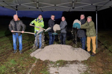 Erweiterung des Solarparks Grgeshausen: Spatenstich fr den dritten Bauabschnitt