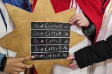 Sternsinger bringen Segen ins Josef-Ecker-Stift in Neuwied