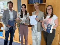 Verbandsgemeinde Hachenburg begr��t neue Nachwuchskr�fte und gratuliert zu erfolgreichen Abschl�ssen