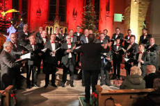 Traditionelles Weihnachtskonzert in der Gackenbacher Kirche sorgt fr festliche Stimmung