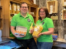 Per App Produkte "Made in Westerwald" kaufen: Familie Mathis ermöglicht den Einkauf mit App nun auch in Ewighausen