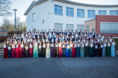 Abitur 2026: Mons-Tabor-Gymnasium verabschiedet erfolgreichen Jahrgang