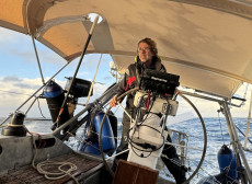 Weltumsegler Christoph Rechmann im Goldenen Buch der Stadt Unkel verewigt