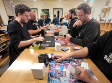 Duell der Karten: Yu-Gi-Oh!-Treff in der Zweiten Heimat in Hhr-Grenzhausen