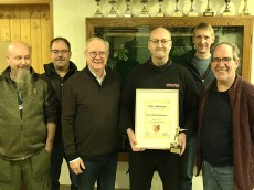 Langj�hriges Engagement in Brachbach: Sport-Ehrenpreis verliehen an Karl Heinz Neubauer