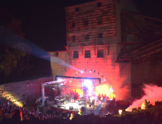 AKTUALISIERT: Pink Floyd lebt: Tribute-Band "One Of These" im Stffel-Park