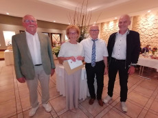 Kircheib: Friedgard und J�rgen Droste feiern Eiserne Hochzeit nach 65 Jahren