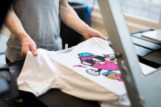 Shirtfabrik Deutschland e. K.: Textilveredelung aus dem Westerwald für Unikate