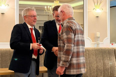 DRK ehrt langj�hrige Blutspender - Frank Fischer spendete 175-mal