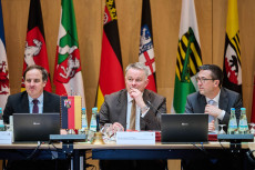 L�nderchefs dr�ngen auf rasche Senkung der Stromsteuer