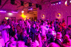 Buntes Fest fr Demokratie und Kinderrechte in Hhr-Grenzhausen