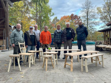 Wildholz-Workshop in Hachenburg: Mbelbau als nachhaltige Kreativtechnik