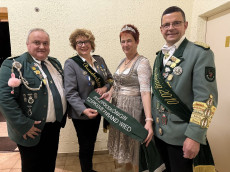 Knigliche Geste: Untersttzung fr Frauen in Not durch Schtzen-Tradition