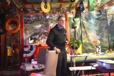 Schockanruf erhalten, oder Enkeltrick? Polizei klrte im Elvis-Museum in Kircheib auf