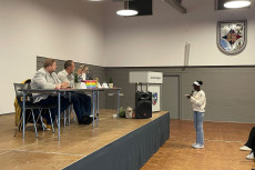 Direkte Demokratie erleben: Schler im Austausch mit Landespolitikern