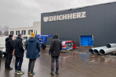 Neue Veranstaltungshalle DEICHHERZ soll zu Ostern fertig sein