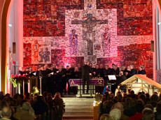 Stimmungsvolles Weihnachtskonzert in Ruppach-Goldhausen begeistert mit Vielfalt und Emotion