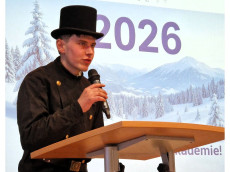 Neujahrsbr�uche aus aller Welt sorgen f�r beschwingten Jahresauftakt in Horhausen