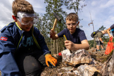 Abenteuer und Wissen: ForscherCamps starten wieder in den Sommerferien