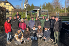 Unkeler Junggesellenverein sammelt Weihnachtsb�ume und Spenden