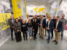 Mit Perspektiven in die Zukunft: Ausbildungsmesse S�dSiegerland bei Sch�fer in Neunkirchen