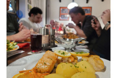 Traditionelles Fischessen der GEK beendet Jubil�umssession