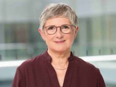 Britta Ha�elmann besucht Westerburg: Politischer Marktausklang im Westerwald