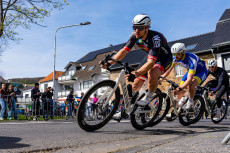 Gro�er Osterpreis in Bad Neuenahr: Robin Sch�rdt zeigt nach Sturz viel Moral