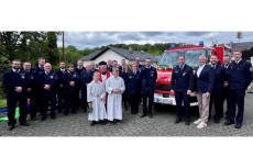 VG Wallmerod stellt neues Feuerwehrfahrzeug in Obererbach in Dienst