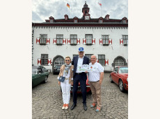 Oldtimer aus Pornic st�rken Partnerschaft mit Linz am Rhein