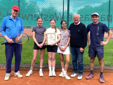 Jugend-Nachwuchspreis f�r Tennistalent Ida Heinz nachgereicht