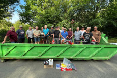 Ro�bacher Rentner pflegen Friedhof und Wanderwege trotz Hitze