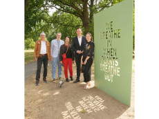 Neue Kunstinstallation "The Commons" auf Insel Grafenwerth er�ffnet
